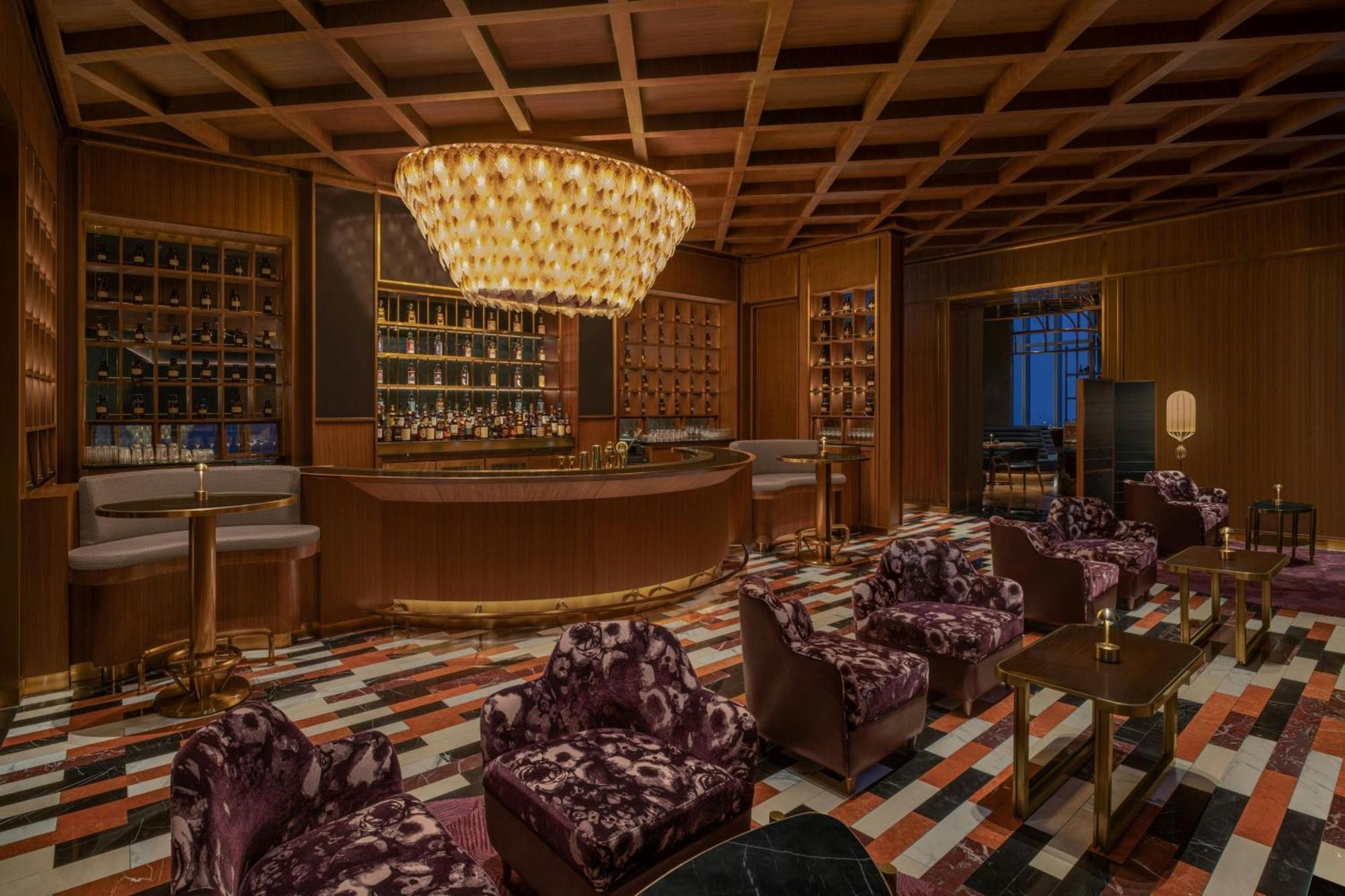 W Macau - Studio City Exterior photo The bar at the 1930s-themed lounge at the MGM Grand